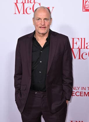 ˜Ella McCay™ World Premiere Woody Harrelson arriving to 20th Century Studios™ Ella McCay world premiere held at the El Capitan Theatre on December 9, 2025 in Hollywood, Ca. Hollywood El Capitan Theatre California USA Copyright: xStarbuck AFF-USA.COMx