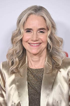 Julie Ansell at the world premiere of the movie Ella McCay at the El Capitan Theatre Los Angeles, 09 12 2025 Foto:xD.xStarbuckx xFuturexImagex ella_5203