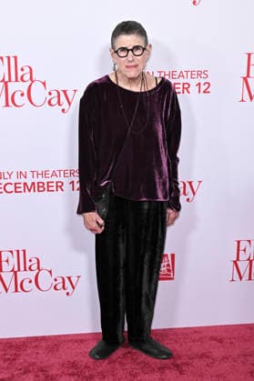Julie Kavner at the world premiere of the movie Ella McCay at the El Capitan Theatre Los Angeles, 09 12 2025 Foto:xD.xStarbuckx xFuturexImagex ella_5270