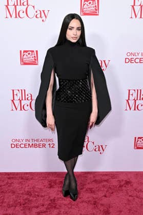 Sofia Carson at the world premiere of the movie Ella McCay at the El Capitan Theatre Los Angeles, 09 12 2025 Foto:xD.xStarbuckx xFuturexImagex ella_5292
