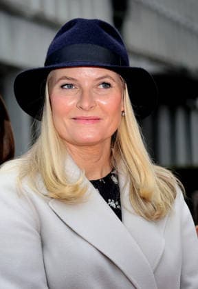 10-12-2025 Oslo Princess Mette-Marit attended the Save the Children Peace Prize celebration to Nobel Peace Prize Laureates Maria Corina Machado with her daughter Ana Corina Sosa outside the Nobel Peace Center in Oslo. Â  Copyright: xPPEx