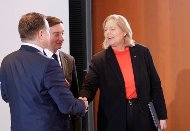 Bärbel Bas, Federal Minister of Labour and Social Affairs , Germany, Berlin, Federal Chancellery, At its 26th meeting on 10 December 2025, the Federal Cabinet will discuss, among other things, the Bundeswehrs deployment abroad Continuation of the deployment of armed German forces Securing stabilization, preventing the resurgence of IS, promoting reconciliation in Iraq