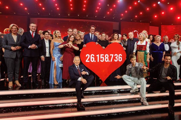 Donation gala Ein Herz für Kinder 2025 Anke Rehlinger, Paul Ziemiak, Dunja Hayali, Twenty4tim Tim Maximilian Kampmann , Ronja Forcher, Uschi Glas, Johannes B Kerner, Hendrik Wuest, Katharina Wüst, Sandra Maischberger, Leonard Lansink, Chris Ehrlich, Jutta Speidel, Roland Kaiser, Andreas Ehrlich and Annemarie Carpendale at the T Copyright: xEventpressxKochanx