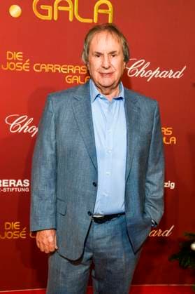 ABBleipzig Chris de Burgh Saenger on the red carpet at the 31 Jose Carreras Gala at Media City Leipzig, on 10 12 25 Saxony Germany