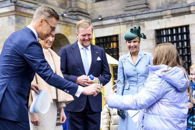 Amsterdam, The Netherlands, 2025-12-11 06:35:20 AMSTERDAM, 11-12-2025, Dam Square. State visit of the President of Finland, Alexander Stubb, to the Netherlands. He is accompanied by his wife, Suzanne Innes-Stubb. King Willem-Alexander and Queen Maxima officially welcome the Finnish President and Mrs. Innes-Stubb on Dam Square in Amsterdam. PHOTO: NLBeeld Patrick van Emst Credit: NL Beeld Patrick van Emst  Copyright: xx x