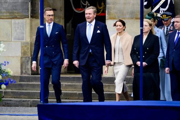 Amsterdam, The Netherlands, 2025-12-11 10:26:51 AMSTERDAM, 11-12-2025, Dam Square. State visit of the President of Finland, Alexander Stubb, to the Netherlands. He is accompanied by his wife, Suzanne Innes-Stubb. King Willem-Alexander and Queen Maxima officially welcome the Finnish President and Mrs. Innes-Stubb on Dam Square in Amsterdam. PHOTO: NLBeeld Patrick van Emst Credit: NL Beeld Patrick van Emst  Copyright: xx x