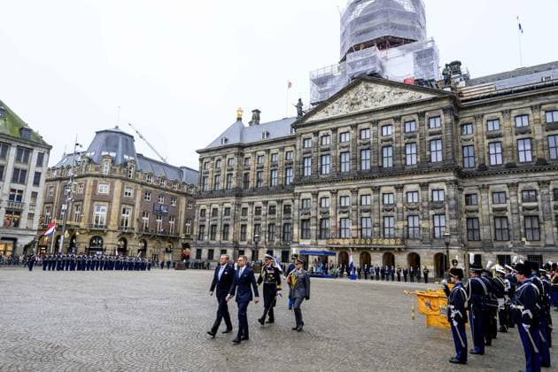 Amsterdam, The Netherlands, 2025-12-11 10:30:30 AMSTERDAM, 11-12-2025, Dam Square. State visit of the President of Finland, Alexander Stubb, to the Netherlands. He is accompanied by his wife, Suzanne Innes-Stubb. King Willem-Alexander and Queen Maxima officially welcome the Finnish President and Mrs. Innes-Stubb on Dam Square in Amsterdam. PHOTO: NLBeeld Patrick van Emst Credit: NL Beeld Patrick van Emst  Copyright: xx x