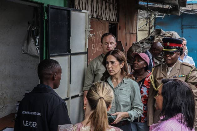 Queen Mary of Denmark in Kenya NAIROBI, KENYA - DECEMBER 11: Queen Mary of Denmark inspects the Dandora dumpsite in eastern Nairobi, Kenya, which receives around 2,000 tons of waste daily, as part of her trip to the country and receives a briefing from officials about the site, on December 11, 2025. James Kamau Anadolu Nairobi Kenya. Editorial use only. Please get in touch for any other usage.  Copyright: x2025xAnadoluxJamesxKamaux