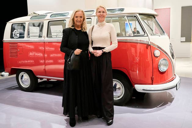 3 Peemöllers Heimat Talk Michaela Mumm von Oldenburg, Anna Kimmerle 3 Peemöllers Heimat Talk at the DRIVE Volkswagen Group Forum in Berlin on 17 11 2025 Copyright: xEventpressxRadkex