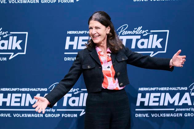 3 Peemöllers Heimat Talk Liane Scheinert 3 Peemöllers Heimat Talk at the DRIVE Volkswagen Group Forum in Berlin on 17 11 2025 Copyright: xEventpressxRadkex