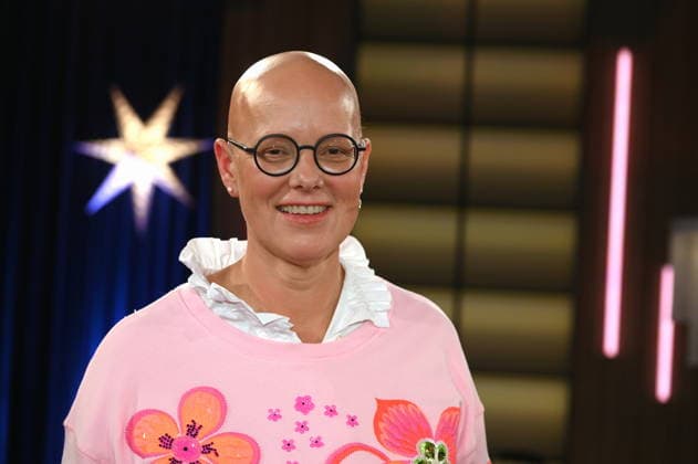 Pediatric oncologist and stand-up paddler Birgit Burkhardt as a guest on the WDR talk show Kölner Treff