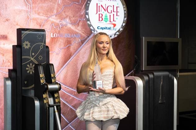 December 11, 2025, Bronx, New York, USA: GRAMMY-nominated, multi-platinum artist Zara Larsson visits Empire State Building in New York, NY on December 11, 2025 for ceremonial lighting to celebrate iHeartRadio Z100 Jingle Ball. Bronx USA - ZUMAr339 20251211_znp_r339_018 Copyright: xLevxRadinx