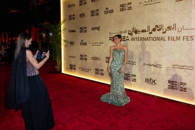 Johnny Depp and Celebs Attend Closing of Red Sea Film Festival - Jeddah Atmosphere on the red carpet prior to the closing ceremony of the 5th edition of the Red Sea Film Festival in Jeddah, Saudi Arabia, on December 11th, 2025. Photo by Balkis Press ABACAPRESS.COM Jeddah Saudi Arabia  Copyright: xBalkisxPress ABACAx
