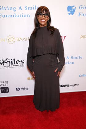 Red carpet for teh Giving A Smile Foundation Gala at The Beverly Hilton Featuring: Lorrie Bartlett Where: Los Angeles, California, United States When: 11 Dec 2025 Credit: Faye s Vision Cover Images EDITORIAL USE ONLY. NOT FOR USE BY NEWSPAPERS BASED IN THE UK. Copyright: xx coverimg55333555