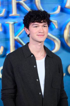 Percy Jackson and the Olympians’ Madrid Premiere - Spain Charlie Bushnell attends ‘Percy Jackson and the Olympians’ Premiere during a Fan Event at Calderon Theatre on December 13, 2025 in Madrid, Spain. Photo by ABACAPRESS.COM Madrid Madrid Spain  Copyright: xABACAx