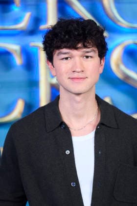 Percy Jackson and the Olympians’ Madrid Premiere - Spain Charlie Bushnell attends ‘Percy Jackson and the Olympians’ Premiere during a Fan Event at Calderon Theatre on December 13, 2025 in Madrid, Spain. Photo by ABACAPRESS.COM Madrid Madrid Spain  Copyright: xABACAx