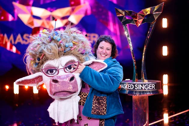 Actress Meltem Kaptan wins as the character Muuhnika in the ProSieben show The Masked Singer at the MMC Studios in Ossendorf Cologne, 13 12 2025 NRW Germany Copyright: xChristophxHardtx