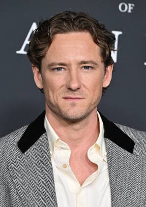 Searchlight Pictures™ ˜The Testament of Ann Lee™ Premiere Lewis Pullman arriving to the Los Angeles premiere of Searchlight Pictures™ The Testament of Ann Lee at the Linwood Dunn Theater on December 14, 2025 in Hollywood, Ca. Hollywood Linwood Dunn Theater California USA Copyright: xLisaxOConnor xAFF-USA.COMx