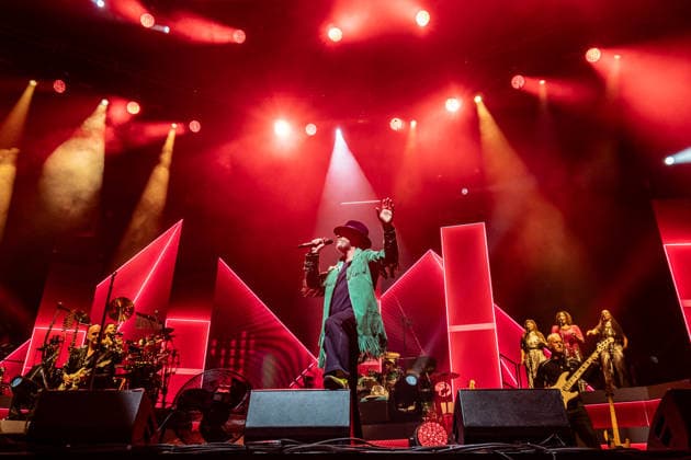 Jamiroquai live at The O2 Arena in London - 14 Dec 2025 Jamiroquai lead by Jay Kay seen performing live on stage at the O2 Arena Funk and acid jazz band Jamiroquai lead by Jay Kay played a second date at London s O2 Arena on 14th December 2025 the last date of their The Heels Of Steel Tour London United Kingdom Copyright: xBonniexBritainx xSOPAxImagesx JKB07763