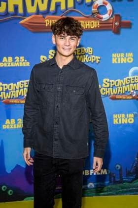 ABBberlin Benni BK as a guest on the yellow carpet at the German premiere of SPONGEBOB SCHWAMMKOPF PIRATEN AHOI at the cinema in the Kulturbrauerei on 14 12 2025 Berlin Germany