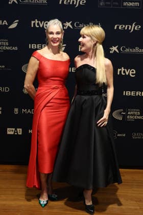 Photocall prior to the Gala of the Academy of Performing Arts of Spain Actress Belén Rueda i and the president of the Academy, Cayetana Guillén Cuervo d , pose during the photocall prior to the Gala of the Academy of Performing Arts of Spain, at the Teatro Calderón, on December 15, 2025, in Valladolid, Castilla y León Spain The Academy of Performing Arts of Spain, with the collaboration of the Municipal Foundation of Culture of Valladolid, celebrates its Gold Medals and Distinctions of Honor Award Ceremony, a recognition to individuals or entities with an outstanding professional career in the field of performing arts DECEMBER 15, 2025 VALLADOLID CASTILLA Y LEÓN GALA ACADEMY OF PERFORMING ARTS SPAIN PHOTOCALL GOLD MEDALS DISTINCTIONS OF HO  Copyright: xPhotogenic ClaudiaxAlbax 7171739