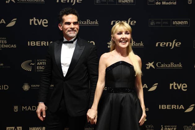 Photocall prior to the Gala of the Academy of Performing Arts of Spain The president of the Academy, Cayetana Guillén Cuervo and her husband Omar Ayyashi Ramiro pose during the photocall prior to the Gala of the Academy of Performing Arts of Spain, at the Teatro Calderón, on December 15, 2025, in Valladolid, Castilla y León Spain The Academy of Performing Arts of Spain, with the collaboration of the Municipal Foundation of Culture of Valladolid, celebrates its Gold Medals and Distinctions of Honor Award Ceremony, a recognition to individuals or entities with an outstanding professional career in the field of performing arts DECEMBER 15, 2025 VALLADOLID CASTILLA Y LEÓN GALA ACADEMY OF PERFORMING ARTS SPAIN PHOTOCALL GOLD MEDALS DISTINCTIONS  Copyright: xPhotogenic ClaudiaxAlbax 7171758