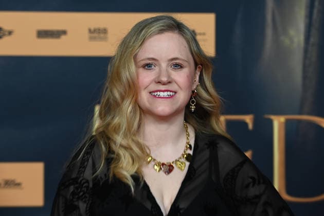 Evelyn CRAVEN, actress, portrait, portrait, portrait, cropped single image, single motif, red carpet, red carpet show, arrival, arrival, film premiere DER MEDICUS 2 on 15 12 2025 at the Cinedom cinema in Cologne,