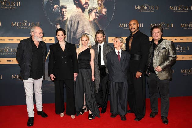 Liam Cunningham, Emily Cox, Aine Rose Daly, Tom Payne, Rosie Boore, Malick Bauer and Francis Fulton Smith at the cinema premiere of The Medicus 2 on 15 12 2025 in Cologne The Medicus 2 cinema premiere in Cologne