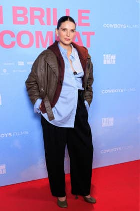 Qui Brille Au Combat - Paris Pregnant Josephine Japy attends the photocall for the premiere of Qui Brille Au Combat at the Pathe Wepler cinema in Paris, France, on December 16, 2025. Photo by David Boyer ABACAPRESS.COM Paris France  Copyright: xBoyerxDavid ABACAx