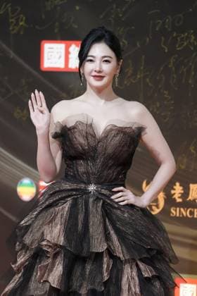 LANGFANG, CHINA - DECEMBER 16: Actress Kitty Zhang Yuqi arrives at the red carpet of the Domestic TV Series Ceremony (China TV Drama Awards) on December 16, 2025 in Langfang, Hebei Province of China.  Copyright: xVCGx 111610177457