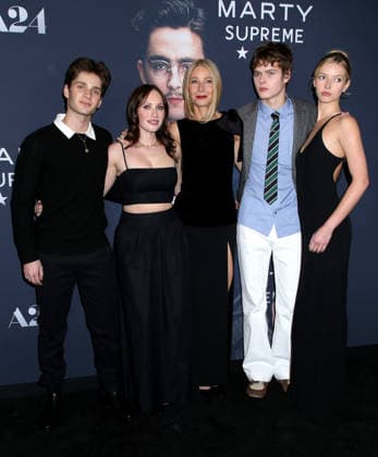 Marty Supreme New York Premiere Moses Martin, Apple Martin, Gwyneth Paltrow and guests attending the Marty Supreme New York Premiere held at the Regal Times Square on December 16, 2025 in New York City, NY New York City Regal Times Square NY USA Copyright: xStevenxBergman AFF-USA.COMx