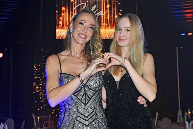 All Together Charity Gala Dinner Sylvia and Mara Walker on the occasion of the All Together Charity Gala Dinner on 16 12 2025 in Heidelberg 20251216MWI097689