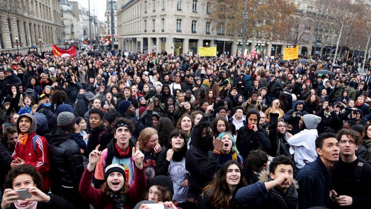 Student protest in Paris PARIS, FRANCE - DECEMBER 07: French students demonstrate against the increase of the subscription fees for foreigners students on Place de la Republique in Paris, France on December 07, 2018. Ile-de-France France. Editorial use only. Please get in touch for any other usage. Copyright: x2025xAnadoluxMustafaxYalcınx