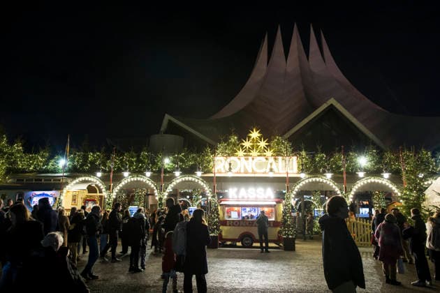 Roncalli Weihnachtscircus, show and celebrities at the Tempodrom, Berlin, 19 12 2025 Overview at the premiere of the 21 Original Roncalli Weihnachtscircus at the Berlin Tempodrom on 19 12 2025 Berlin Tempodrom Copyright: xBenxKriemannx