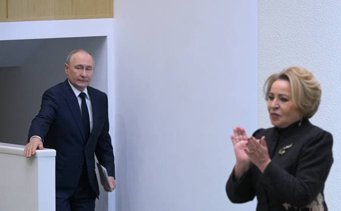 Russia Putin Parliament 9079096 24.12.2025 Russian President Vladimir Putin arrives to attend a session at the Federation Council, the upper house of parliament, in Moscow, Russia. Federation Council speaker Valentina Matvienko, is at right. Alexey Nikolskiy Sputnik Moscow Russia Copyright: xAlexeyxNikolskiyx