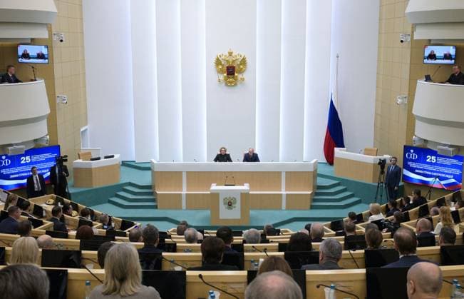 Russia Putin Parliament 9079126 24.12.2025 Russian President Vladimir Putin and Federation Council speaker Valentina Matvienko, left, attend a session at the Federation Council, the Upper House of the Russian Parliament, in Moscow, Russia. Alexey Nikolskiy Sputnik Moscow Russia Copyright: xAlexeyxNikolskiyx