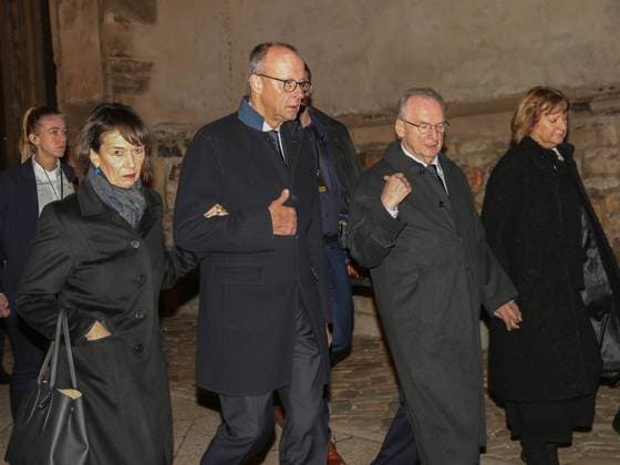 Bundeskanzler Friedrich Merz (CDU) und Ministerpräsident Dr. Reiner Haseloff (CDU) bei Gedenkveranstaltung zum Jahrestag des Anschlags auf den Magdeburger Weihnachtsmarkt am 20.12.2024 in Johanniskirche Bundeskanzler Friedrich Merz (CDU) und Ministerpräsident Dr. Reiner Haseloff (CDU) bei Gedenkveranstaltung zum Jahrestag des Anschlags auf den Magdeburger Weihnachtsmarkt am 20.12.2024 in Johanniskirche (License=RM) Copyright: xZoonar.com AxelxKammererx 24422570