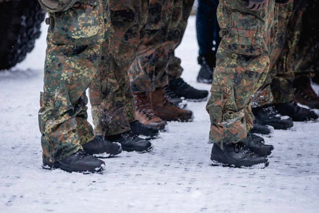 Bundeswehr soldiers of the Lithuanian Armored Brigade stand in formation in Nemencine, 05 01 2026 Nemencine Lithuania Copyright: xJulianexSonntagx