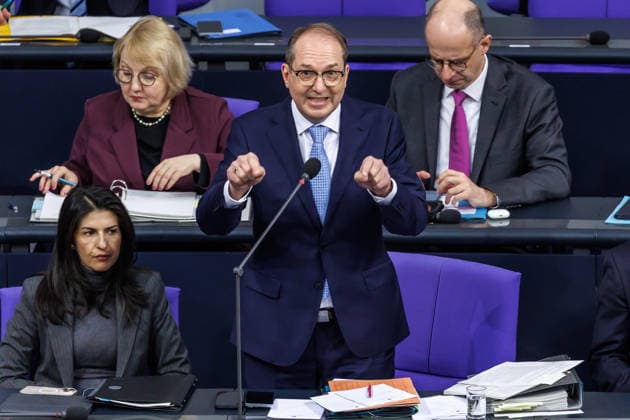 Bundestag Alexander Dobrindt CSU , Federal Minister of the Interior during a questioning of the Federal Government in the German Bundestag on 14 01 2026 in Berlin Berlin Berlin Germany Bundestag