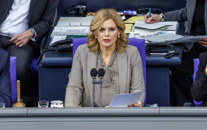 Bundestag Bundestag President Julia Klöckner at a questioning of the Federal Government in the German Bundestag on 14 01 2026 in Berlin Berlin Berlin Germany Bundestag