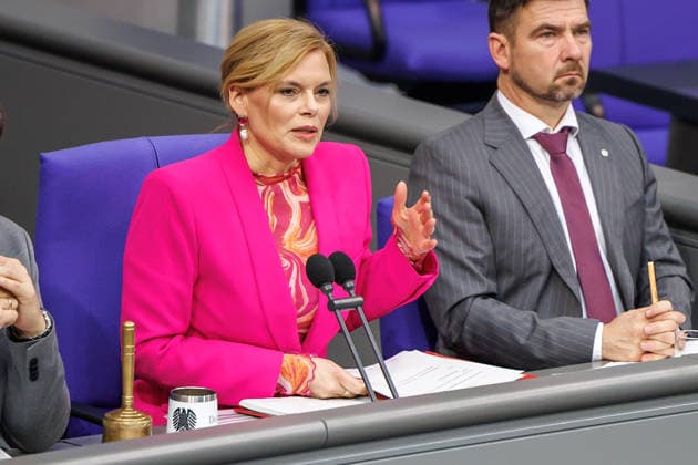 Bundestag Bundestag President Julia Klöckner in the German Bundestag on 15 01 2026 in Berlin Berlin Berlin Germany Bundestag