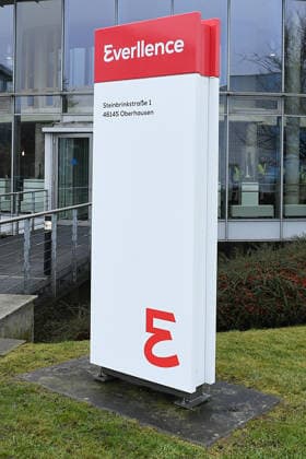Everllence SE Plant Oberhausen on 14 01 2026 in Oberhausen Everllence SE Societas Europaea , until 3 June 2025 MAN Energy Solutions SE, based in Augsburg, is a supplier of large diesel engines and turbomachinery for maritime and stationary applications The compan xRx