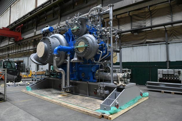 Everllence SE Plant Oberhausen on 14 01 2026 in Oberhausen Everllence SE Societas Europaea , until 3 June 2025 MAN Energy Solutions SE, based in Augsburg, is a supplier of large diesel engines and turbomachinery for maritime and stationary applications The compan xRx