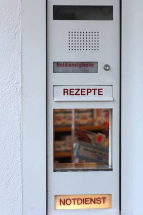 Medicines in the emergency service At the entrance to a pharmacy there is an open flap for the supply of medicines by specialist staff