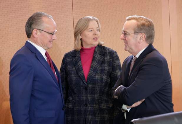 Bärbel BasFederal Minister of Labor and Social Affairs, Boris Pistorius, Federal Minister of Defense, Germany, Berlin, Federal Chancellery, At its 30th meeting on 21 January 2026, the Federal Cabinet will discuss, among other things, the draft of a First Act to Amend the Freedom of Science Act