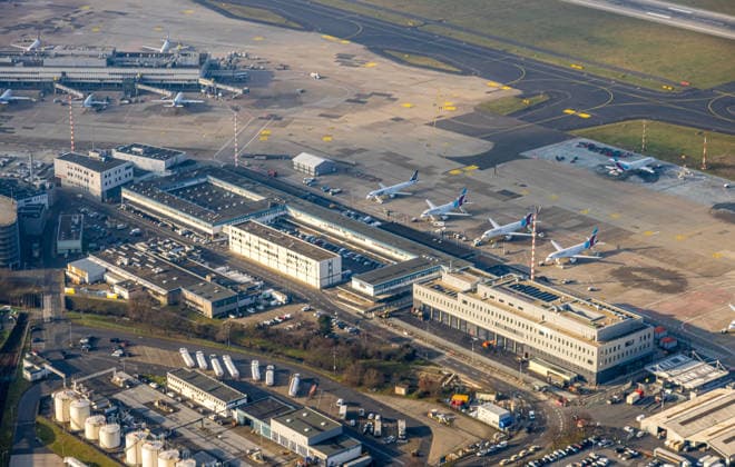 Aerial view, DUS Airport, Düsseldorf Airport, airplanes with runway and landing strip, reception building and terminal building, Lohausen, Düsseldorf, Ruhr area, North Rhine-Westphalia, Germany ATTENTIONxMINDESTHONORARx60xEURO