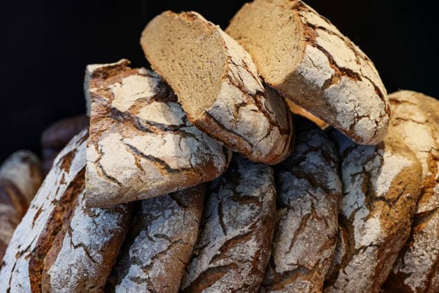 Original Tollkötter house bread The original Tollkötter house bread is on display on 27 01 2026 in a branch of the traditional Tollkötter bakery in Münster North Rhine-Westphalia, Germany The Tollkötter family bakery, which has existed since 1904, is known far beyond the city limits for its artisan