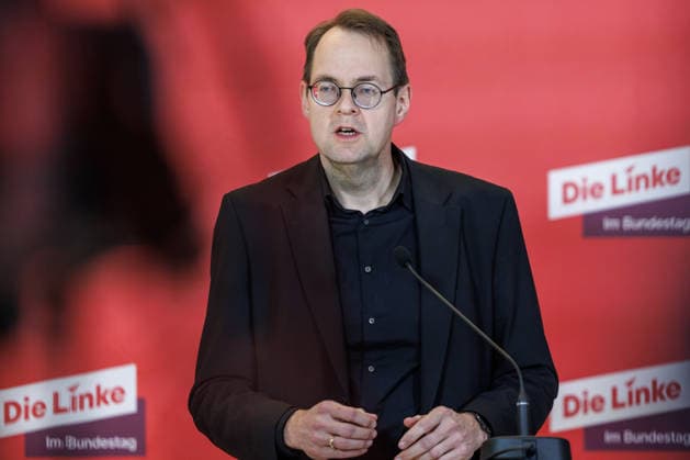 Statement Die Linke Soeren Pellmann Die Linke at a statement on 27 01 26 in Berlin Berlin Berlin Germany Reichstag