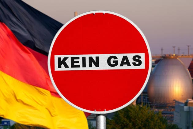 Germany - January 29, 2026: PHOTOMONTAGE, warning sign in front of gas storage with Germany flag with the inscription: KEIN GAS. Symbolic image of low filling levels, gas shortages and the tense energy supply in Germany during the gas crisis