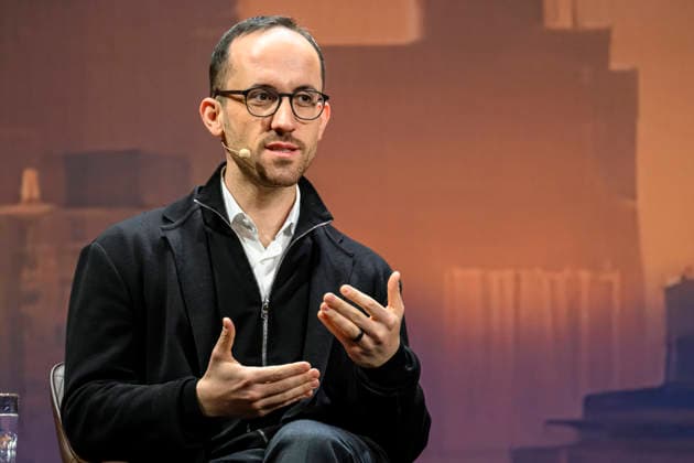 GER, Berlin, Constantin Schreiber Late Night, on stage, at the Urania, pictured from left Star pianist Igor Levit, January 29, 2026, Copyright: HMBxMedia UwexKoch